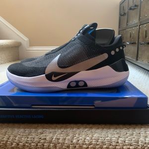 Nike Adapt BB Black Pure Platinum (US Charger)